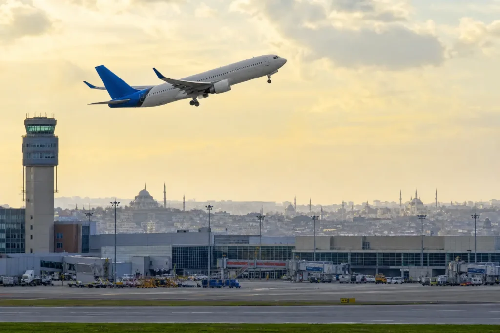 Air Transat запустила беспосадочный рейс из Монреаля в Стамбул